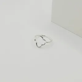 ANEL TREVO VAZADO LISO