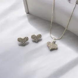 CONJUNTO VENEZIANA COM PINGENTE CORAÇÃO FOFO CRAVEJADO