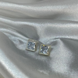 BRINCO QUADRADO DE ZIRCONIA