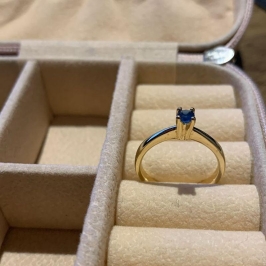 ANEL SOLITARIO PEDRA PEQUENA AZUL