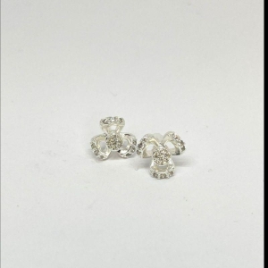 BRINCO PENDURADO COM LOSANGO E ZIRCONIA NO MEIO