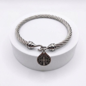 PULSEIRA DE AÇO TORCIDO COM MEDALHA DE SAO BENTO