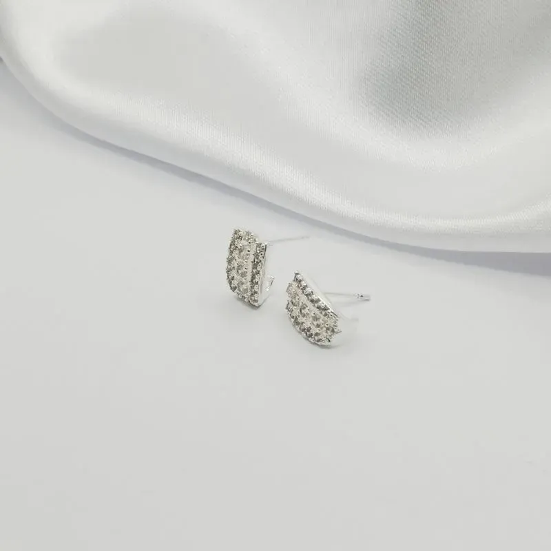 BRINCO MEIA ARGOLA COM ZIRCÔNIA CRISTAL