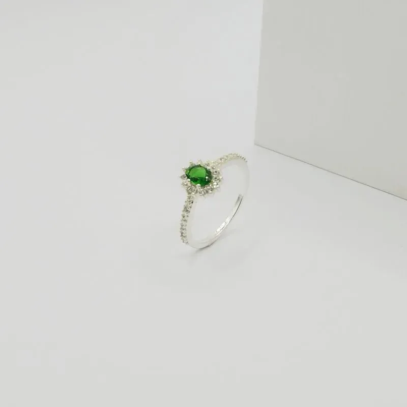 ANEL SOLITÁRIO COM ZIRCÔNIA VERDE