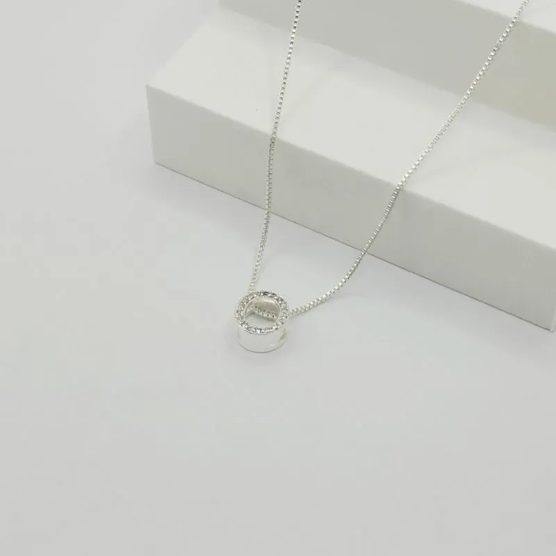 COLAR VENEZIANA COM PINGENTE LETRA O EM ZIRCÔNIA CRISTAL