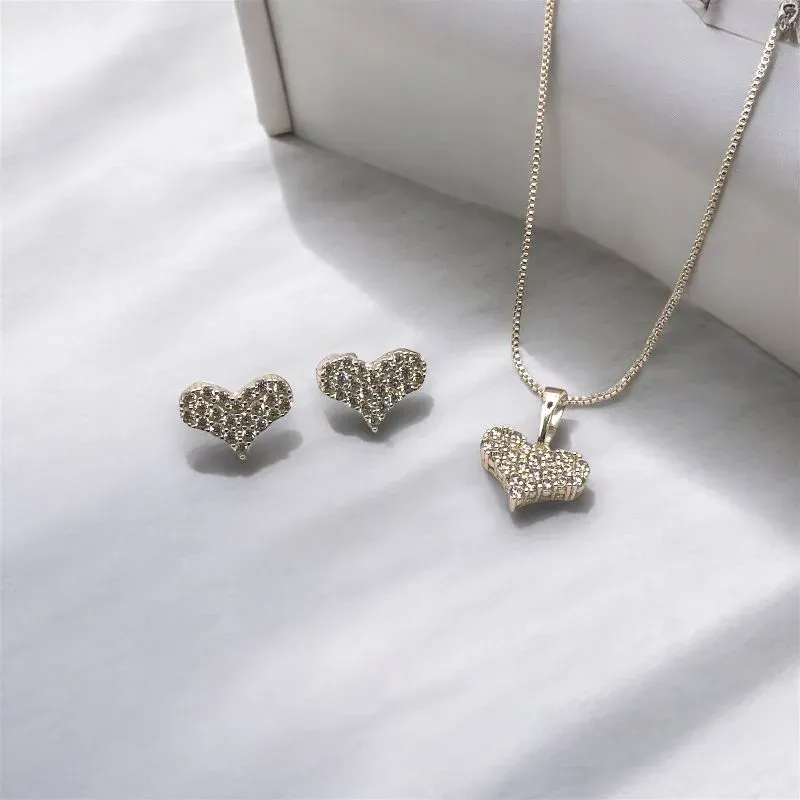 CONJUNTO VENEZIANA COM PINGENTE CORAÇÃO FOFO CRAVEJADO