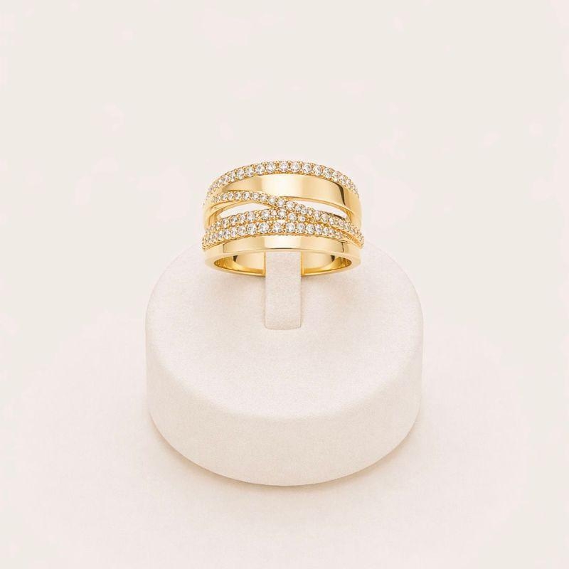 ANEL  DESIGN EM FIOS CRAVEJADOS