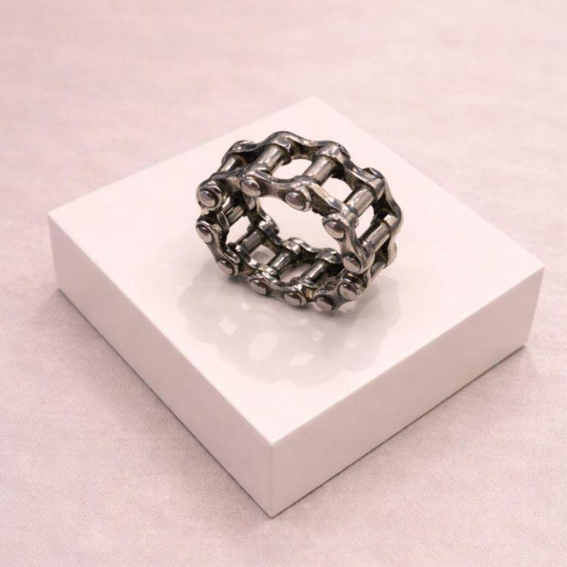 ANEL MASCULINO EM AÇO ESTILO CORRENTE DE BICICLETA