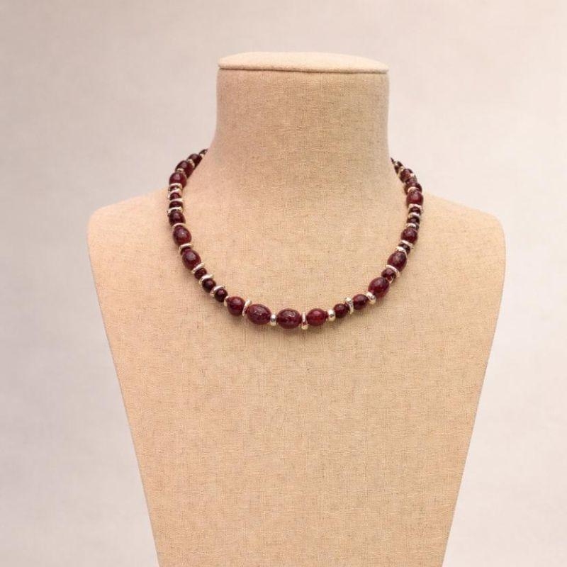 COLAR MAX COM PEDRAS NATURAIS VINHO