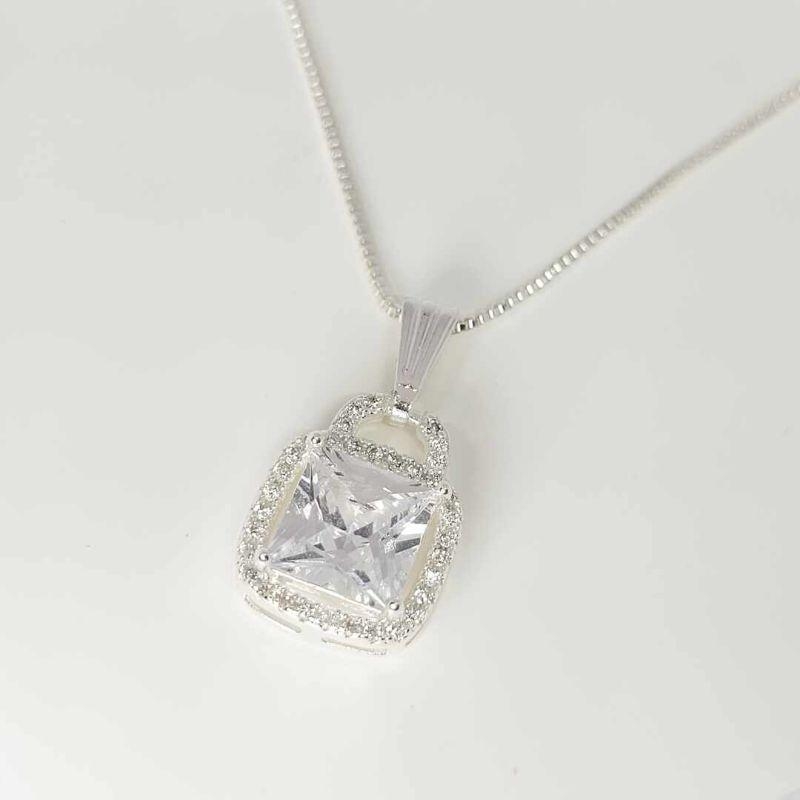COL006- COLAR PINGENTE  CADEADO COM ZIRCONIAS