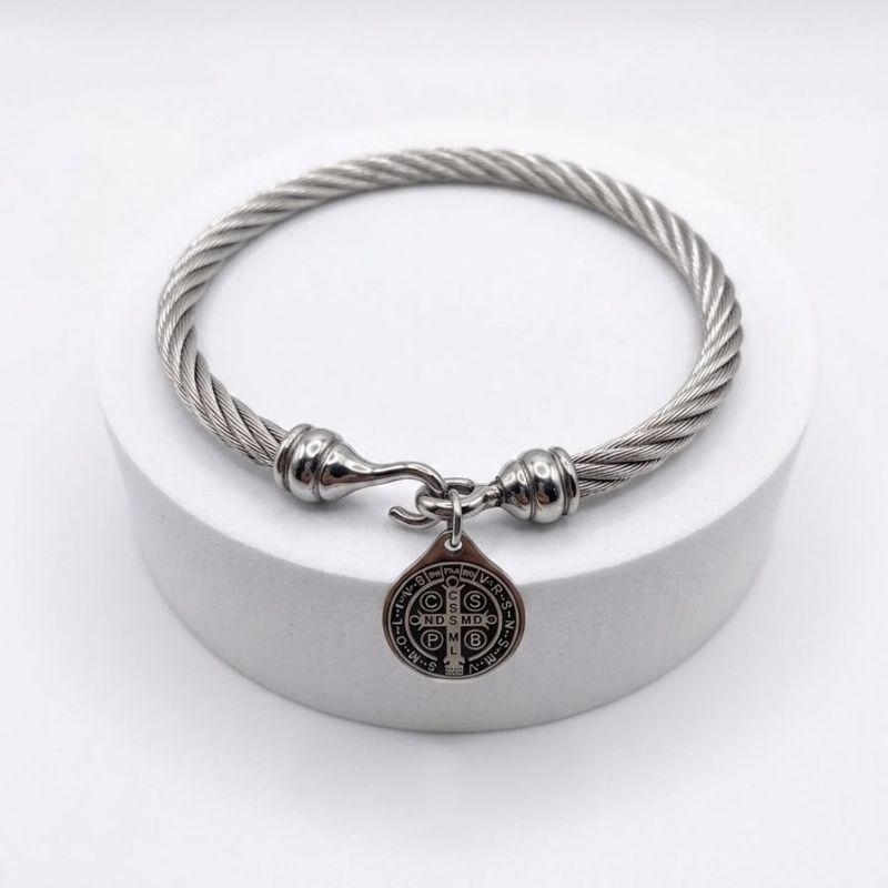 PULSEIRA DE AÇO TORCIDO COM MEDALHA DE SAO BENTO