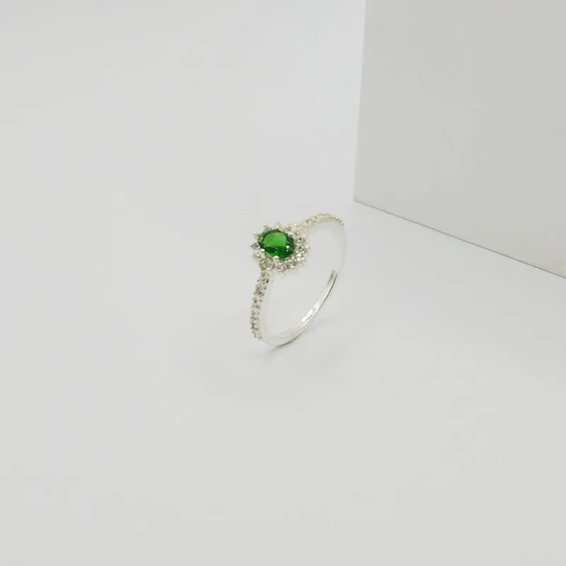 ANEL SOLITÁRIO COM ZIRCÔNIA VERDE