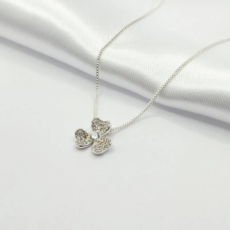 COLAR VENEZIANA COM PINGENTE FLOR EM ZIRCÔNIA CRISTAL