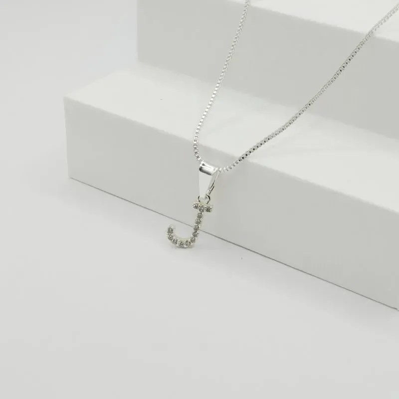 COLAR VENEZIANA COM PINGENTE LETRA J EM ZIRCÔNIA CRISTAL