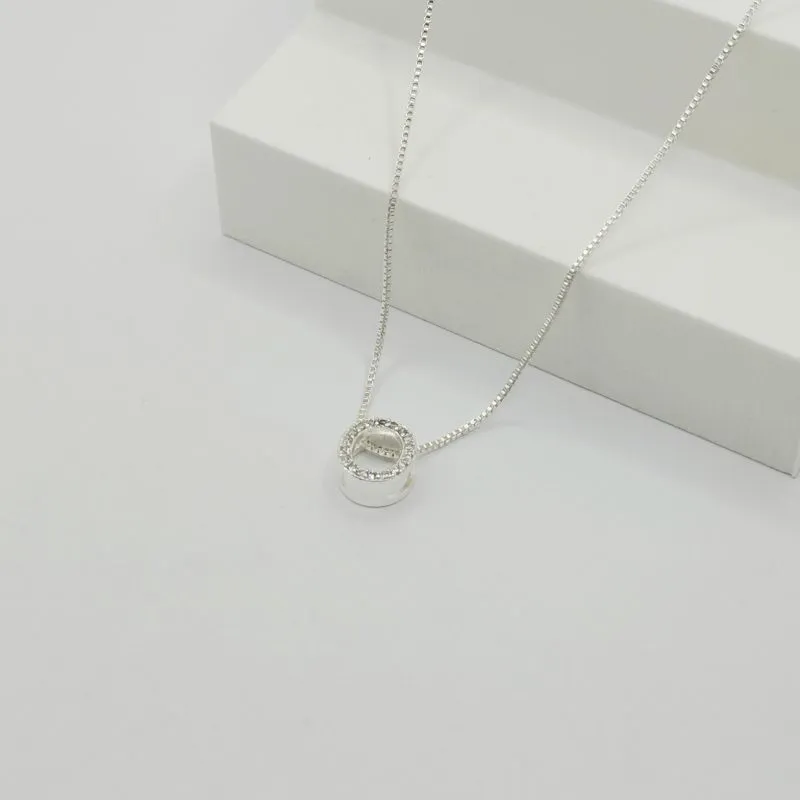 COLAR VENEZIANA COM PINGENTE LETRA O EM ZIRCÔNIA CRISTAL