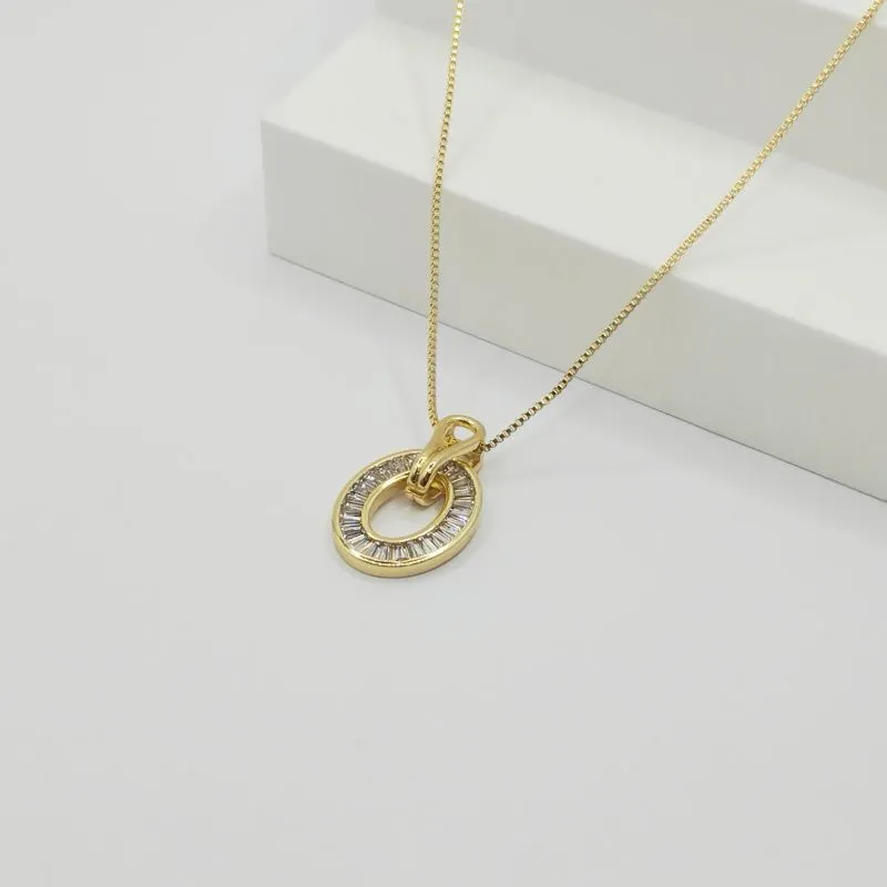 COLAR VENEZIANA COM PINGENTE OVAL EM NAVETE CRISTAL