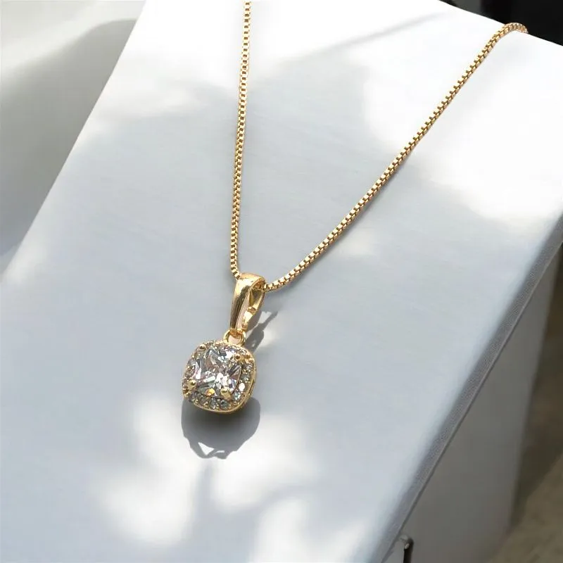 COLAR VENEZIANA COM PINGENTE PONTO DE LUZ QUADRADO E AO REDOR EM ZIRCONIA CRISTAL