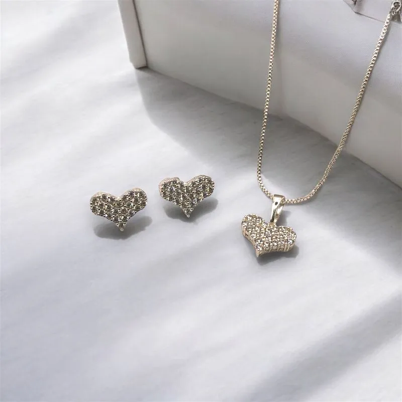 CONJUNTO VENEZIANA COM PINGENTE CORAÇÃO FOFO CRAVEJADO