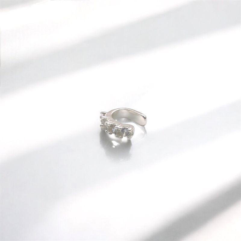 PIERCING FAKE 4 ZIRCONIAS