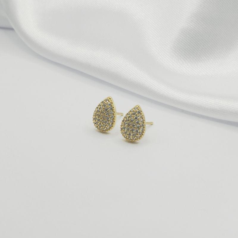 BRINCO GOTA EM ZIRCÔNIA CRISTAL G