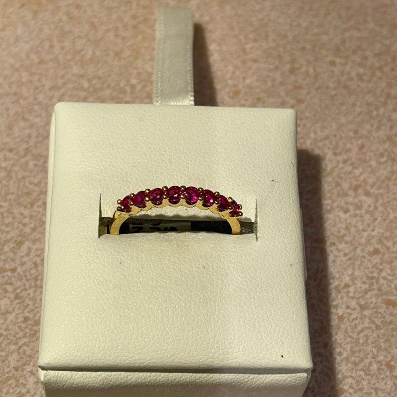 ANEL  COM ZIRCONIAS FUKCIA