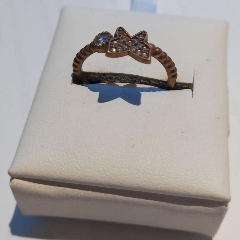 COL006- ANEL COM BORBOLETA EM ZIRCONIAS